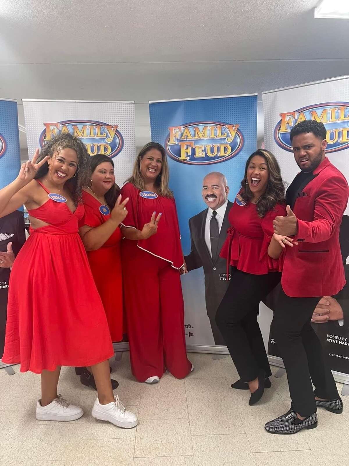 Yolanda Vega, family continue 'Family Feud' winning streak