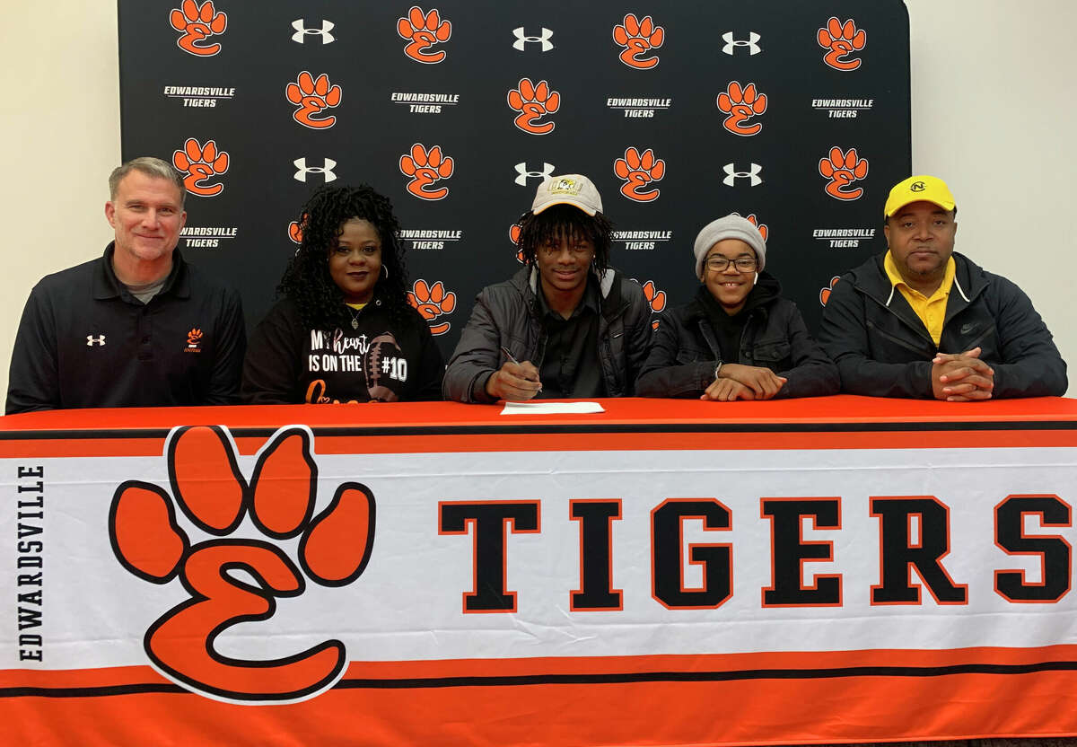 EHS senior Johnnie Robinson excited to join Quincy football