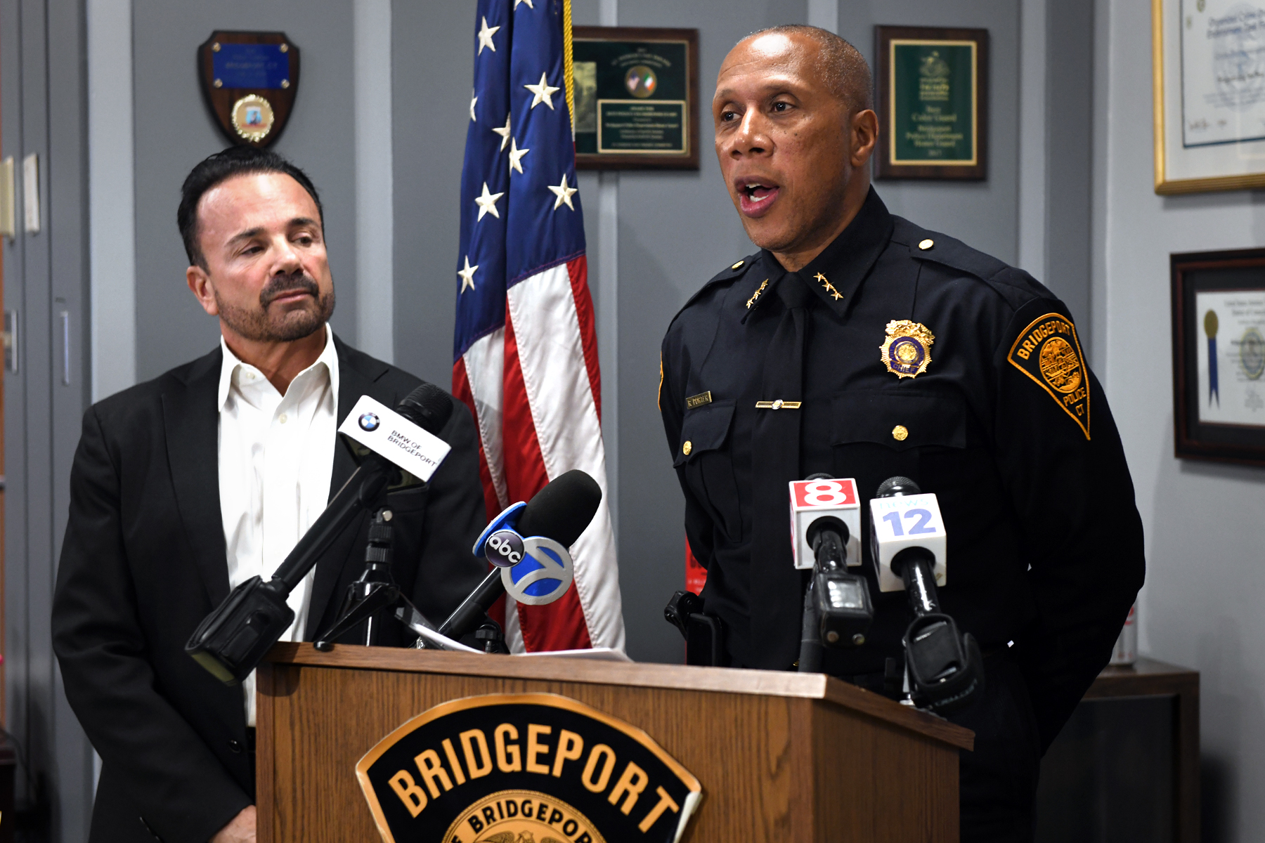 Bridgeport Mayor Joe Ganim stands by Police Chief Roderick Porter while reviving outside review Staff Writer