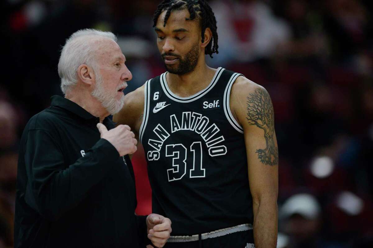 Gregg Popovich has a brilliant philosophy on handling players, and it  exemplifies the Spurs' unprecedented run of success