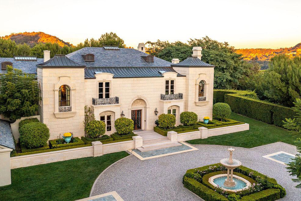 California Pizza Kitchen founder lists Beverly Hills mansion for .5 million