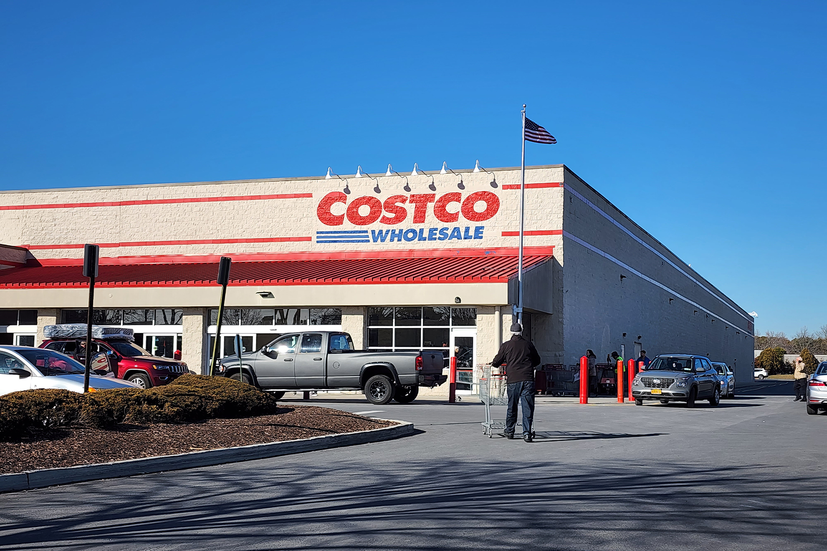 A one-year Costco membership comes with a free $30 gift card right now