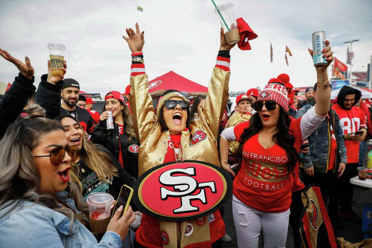 Super Bowl 2020: Official fan gear is one of a kind, but also expensive -  ABC7 San Francisco