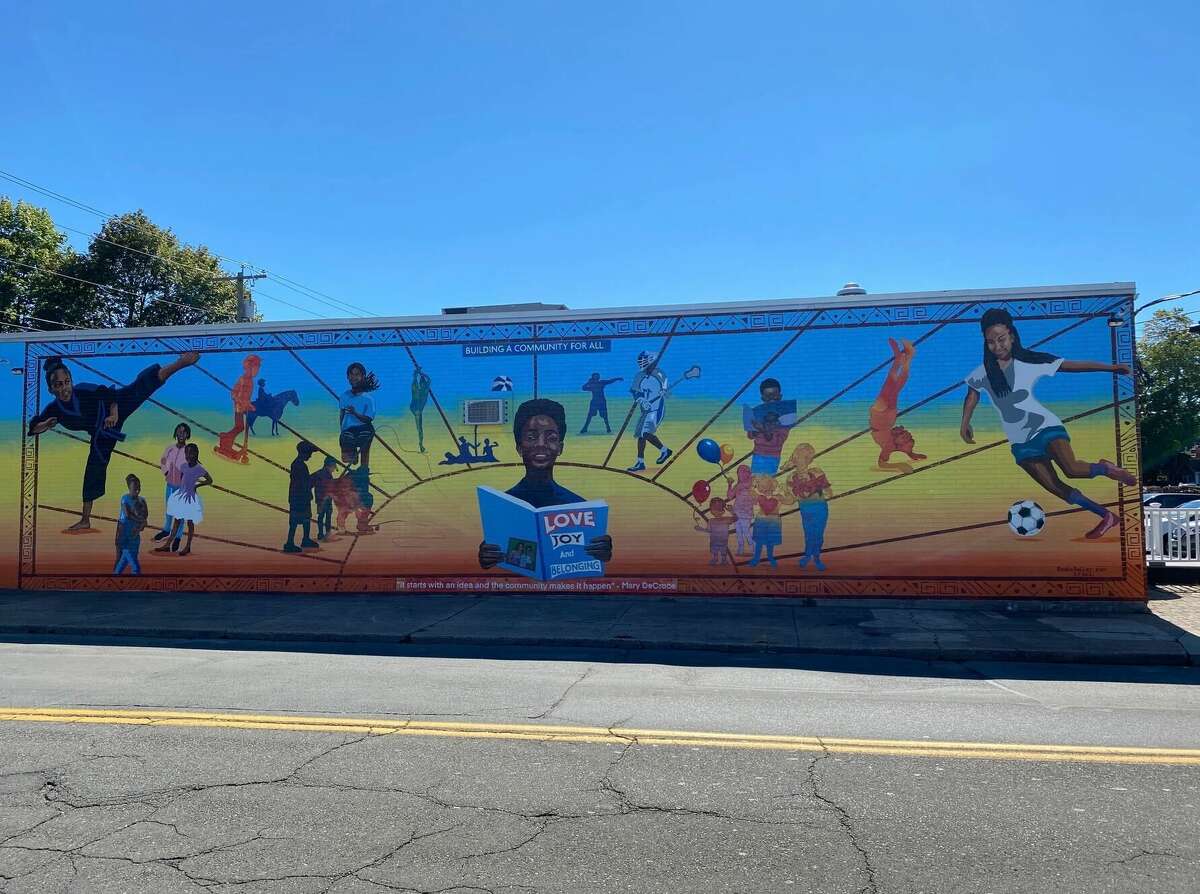 A MLK39 mural on High Street in Southington.
