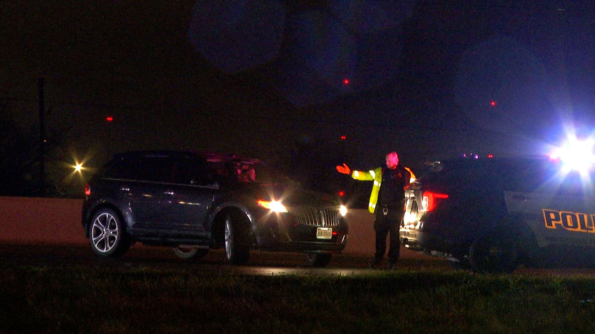 San Antonio police search for suspect in road rage shooting