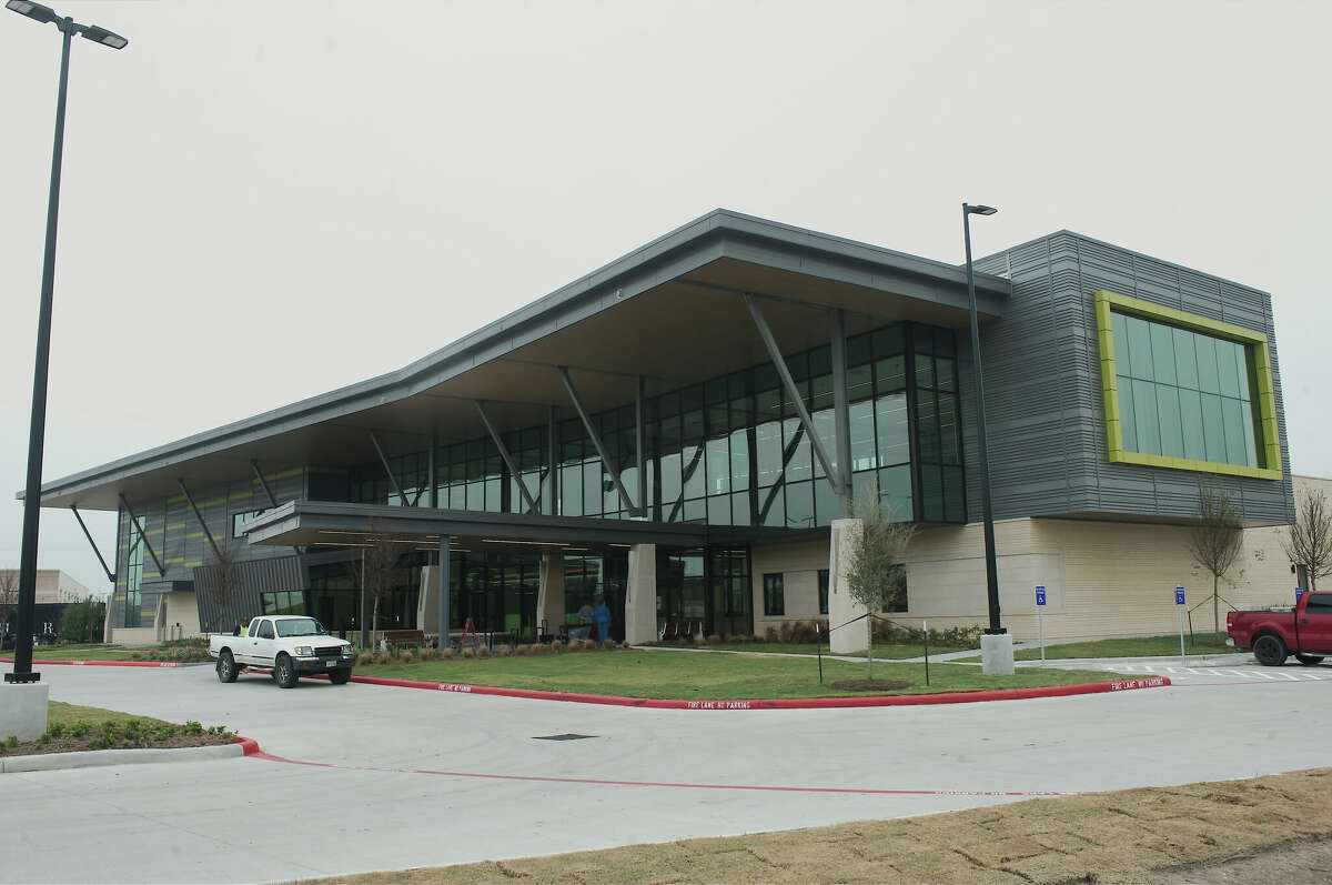 The West Pearland Library on Shadow Creek Parkway has seen many visits from patrons since it  opened in 2022.