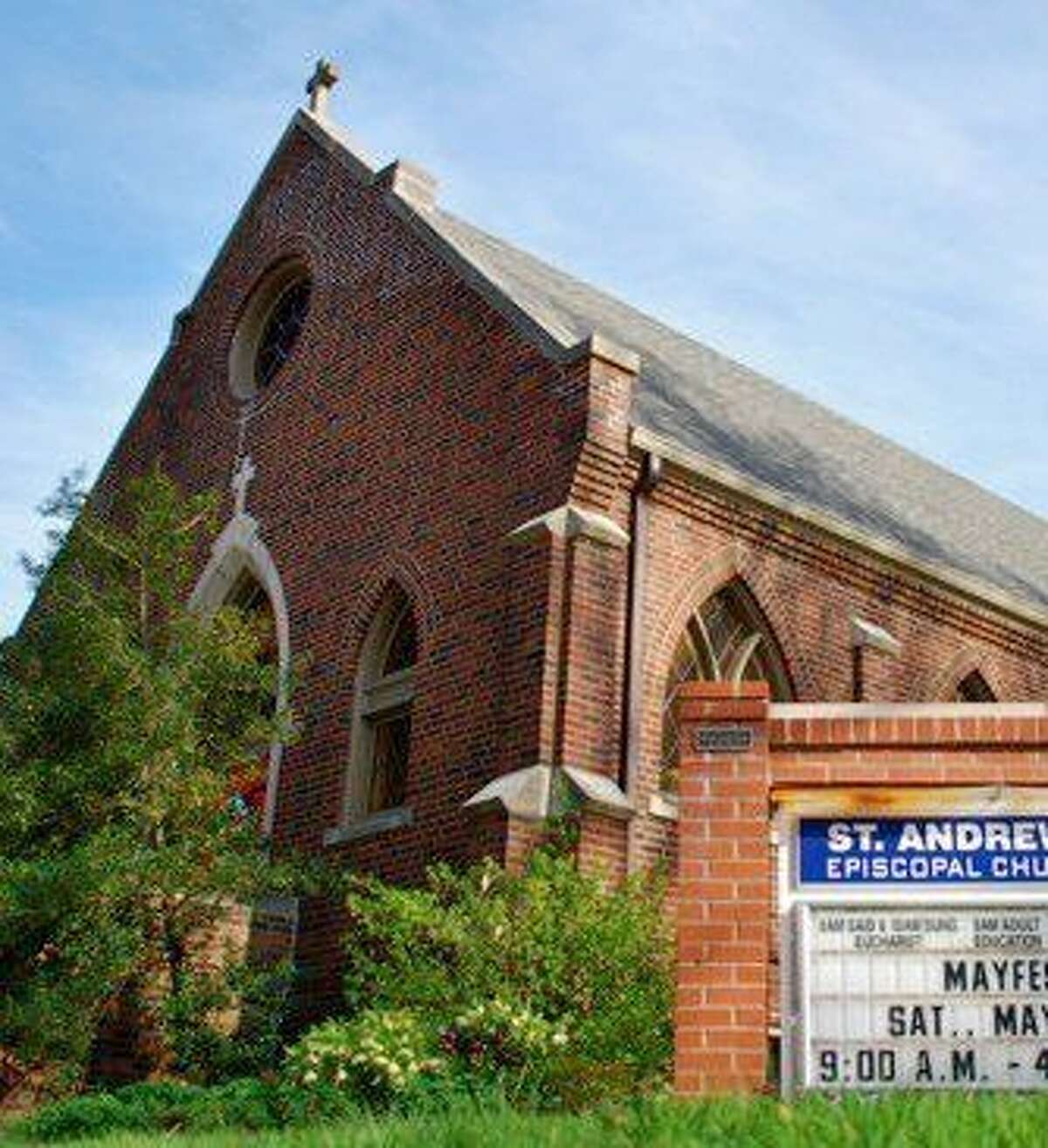 St. Andrew’s Episcopal Church at 406 Hillsboro Ave. in Edwardsville will have its Winter Book Fair on Saturday, Feb. 11 from 9 a.m. to noon.