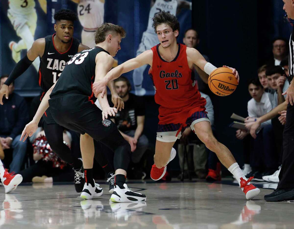 Guard Aidan Mahaney and St. Mary’s try to extend their 12-game winning streak when they meet Loyola Marymount in Los Angeles at 7 p.m. Thursday (NBCSBA).