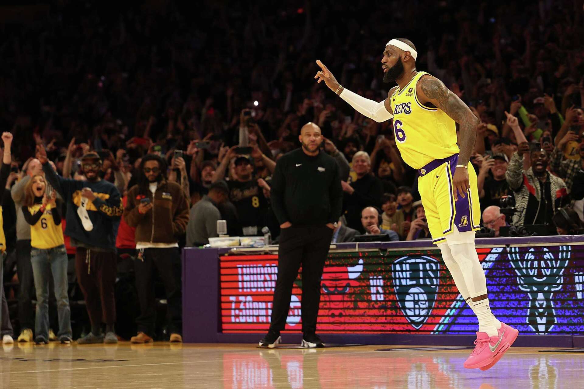 Pebron LeBron James' historic shot witnessed by thousands of cellphones
