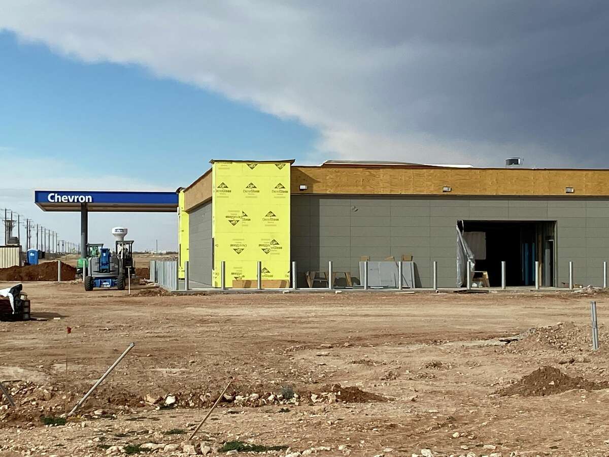 The Kent Companies is building a fueling center that will provide drivers with the last opportunity for gasoline between Midland and Lamesa. 