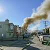 2023年2月9日星期四，加州旧金山内日落区第22大道发生火灾，旧金山消防部门赶到现场。