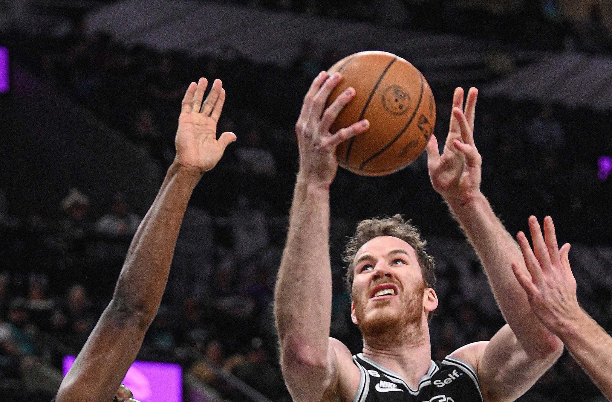 Spurs sending Jakob Poeltl back to Toronto for package centered around draft  picks