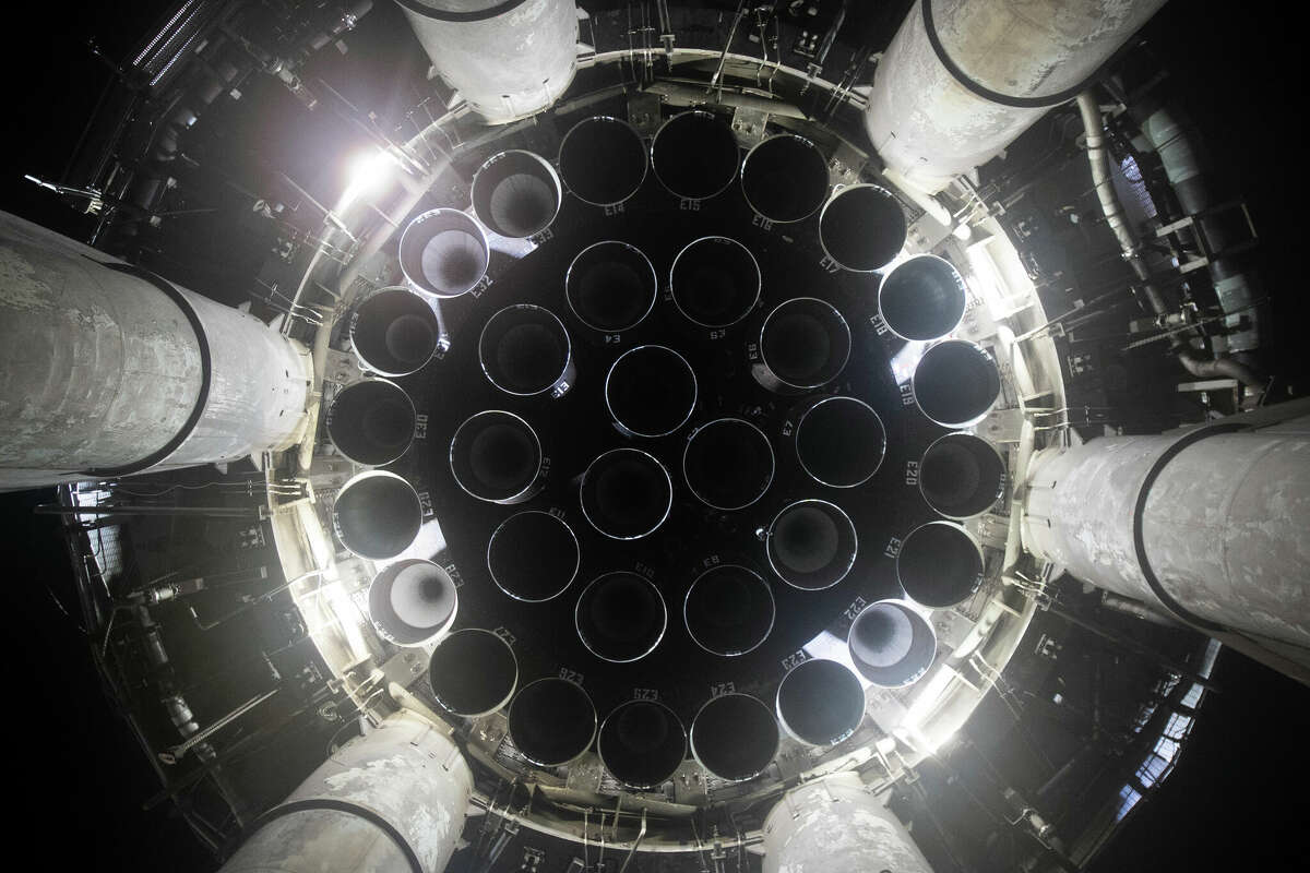The SpaceX Super Heavy rocket has 33 engines.