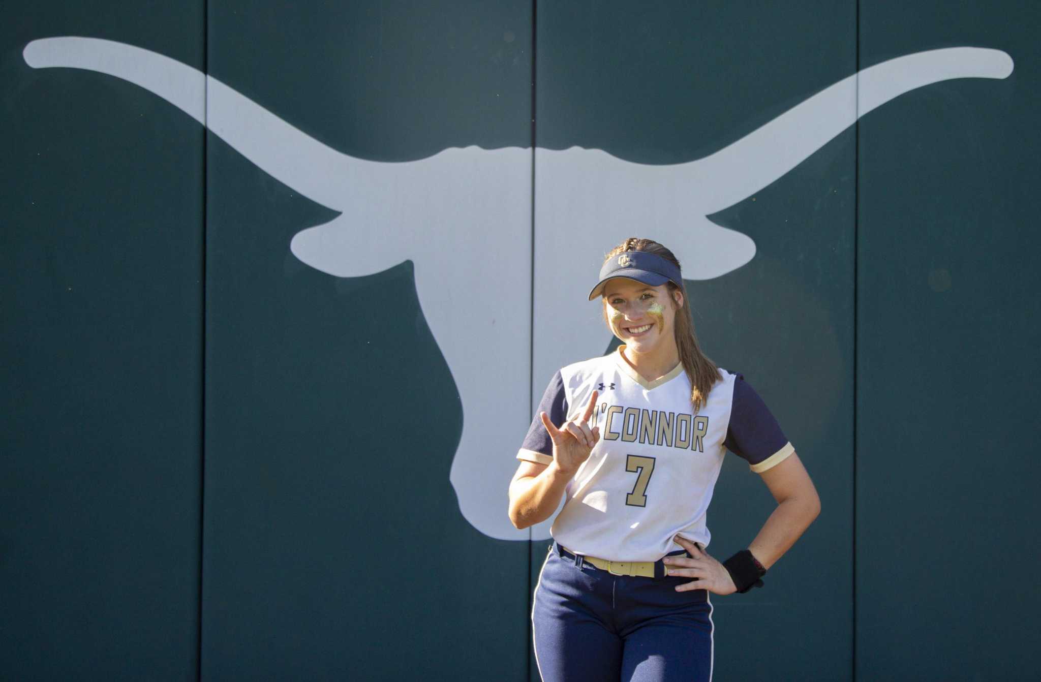 Viviana Martinez - Softball - University of Texas Athletics