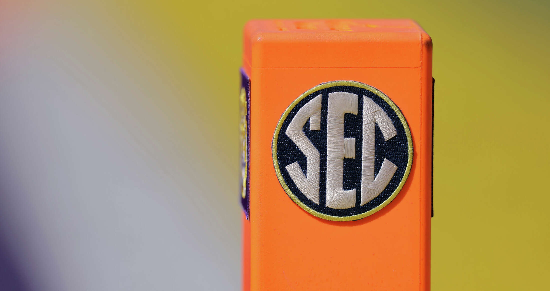 sec-sets-2025-football-schedule-flips-coming-season-s-venues