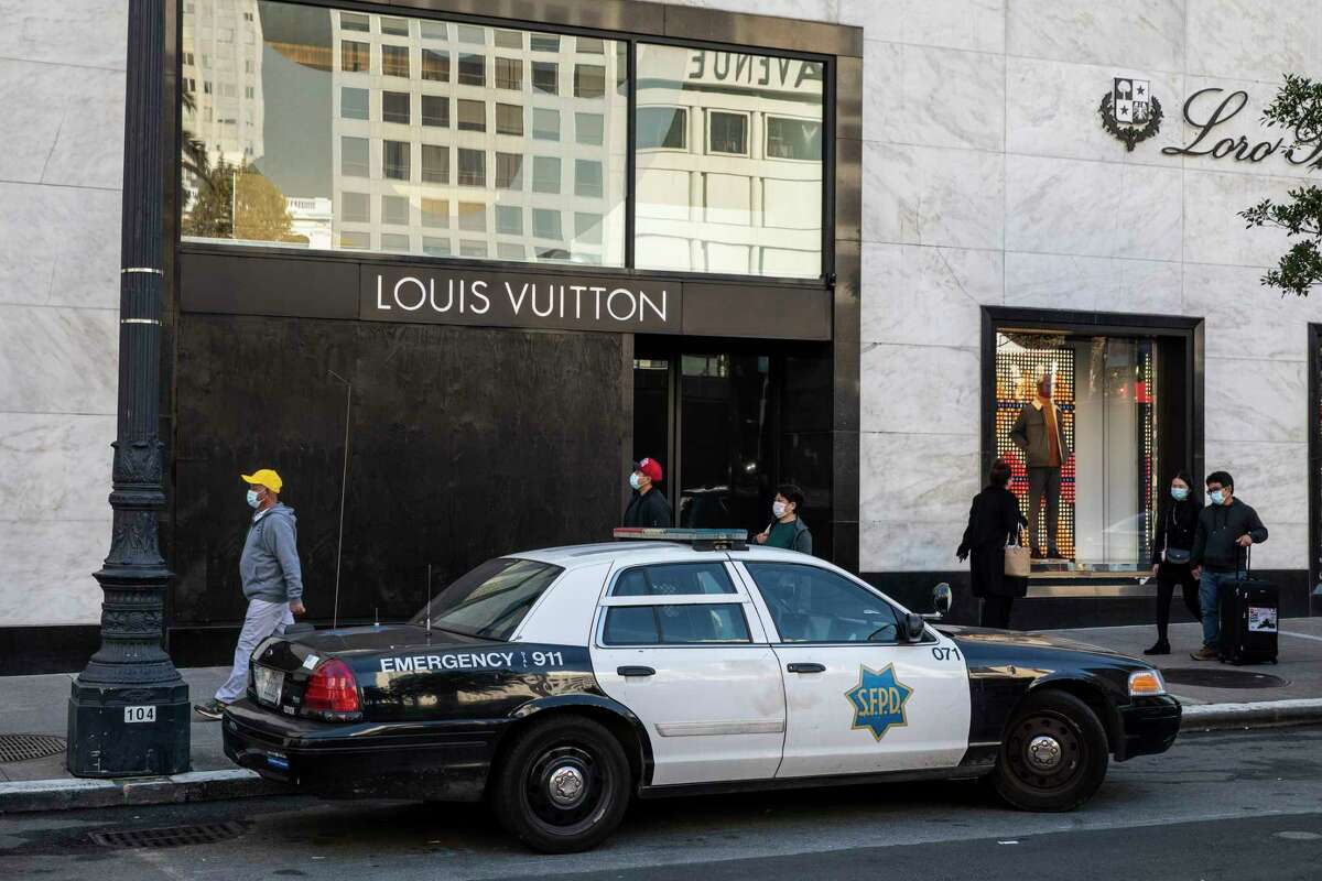 Louis Vuitton Store Robbed in San Francisco's Union Square 