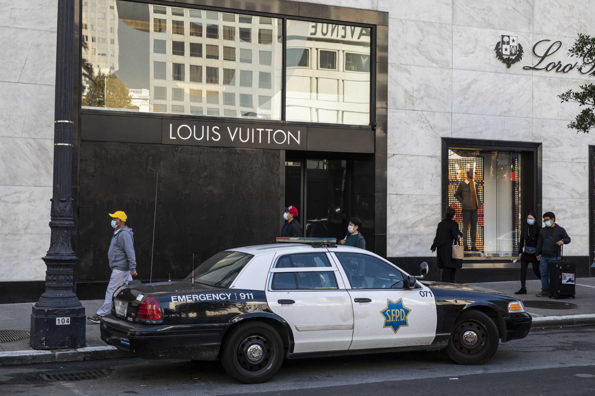 San Francisco Louis Vuitton store decimated Video shows police chase  thieves after robbery  Daily Mail Online