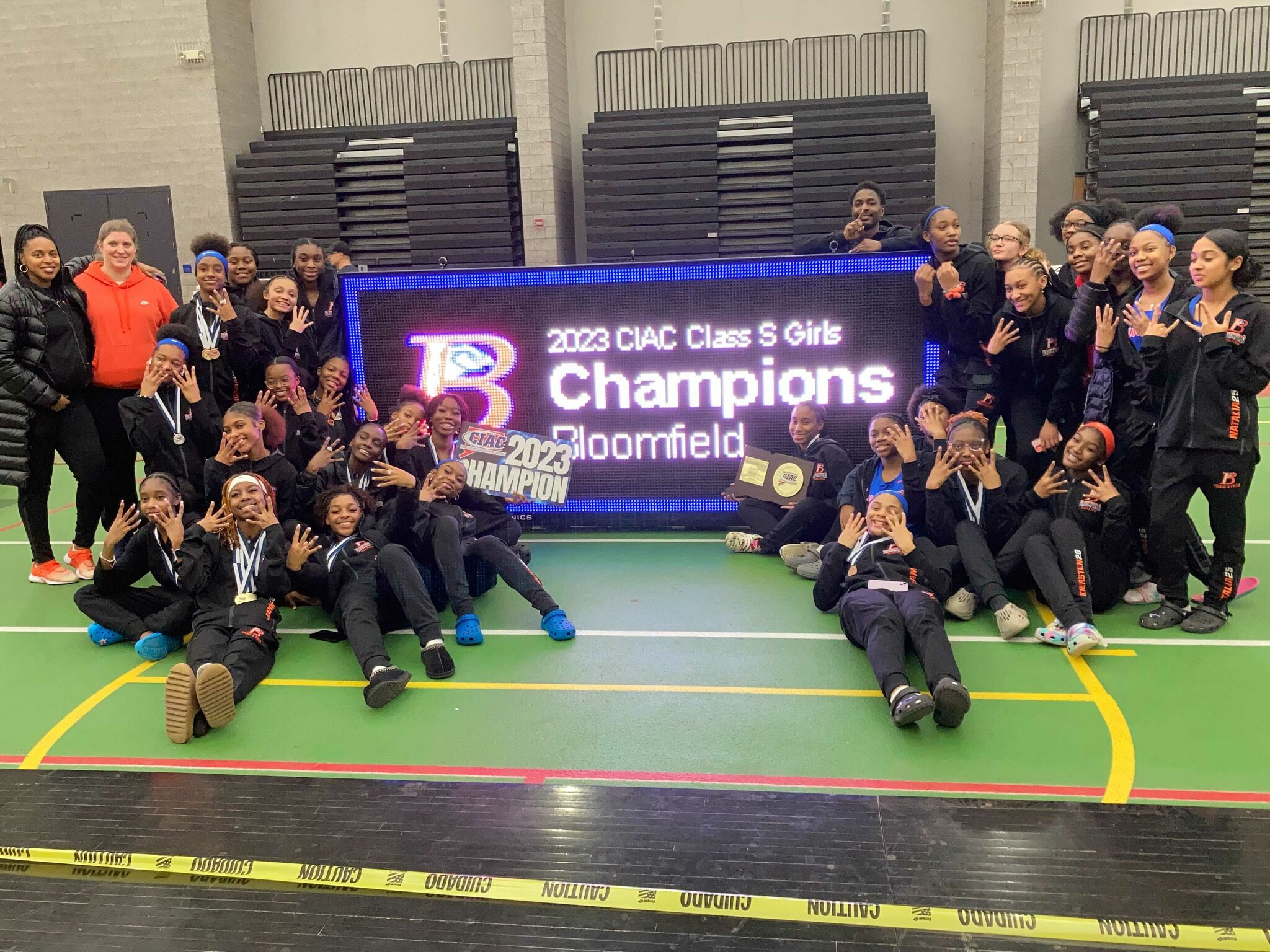 Indoor Track: Bloomfield girls win eighth straight Class S title