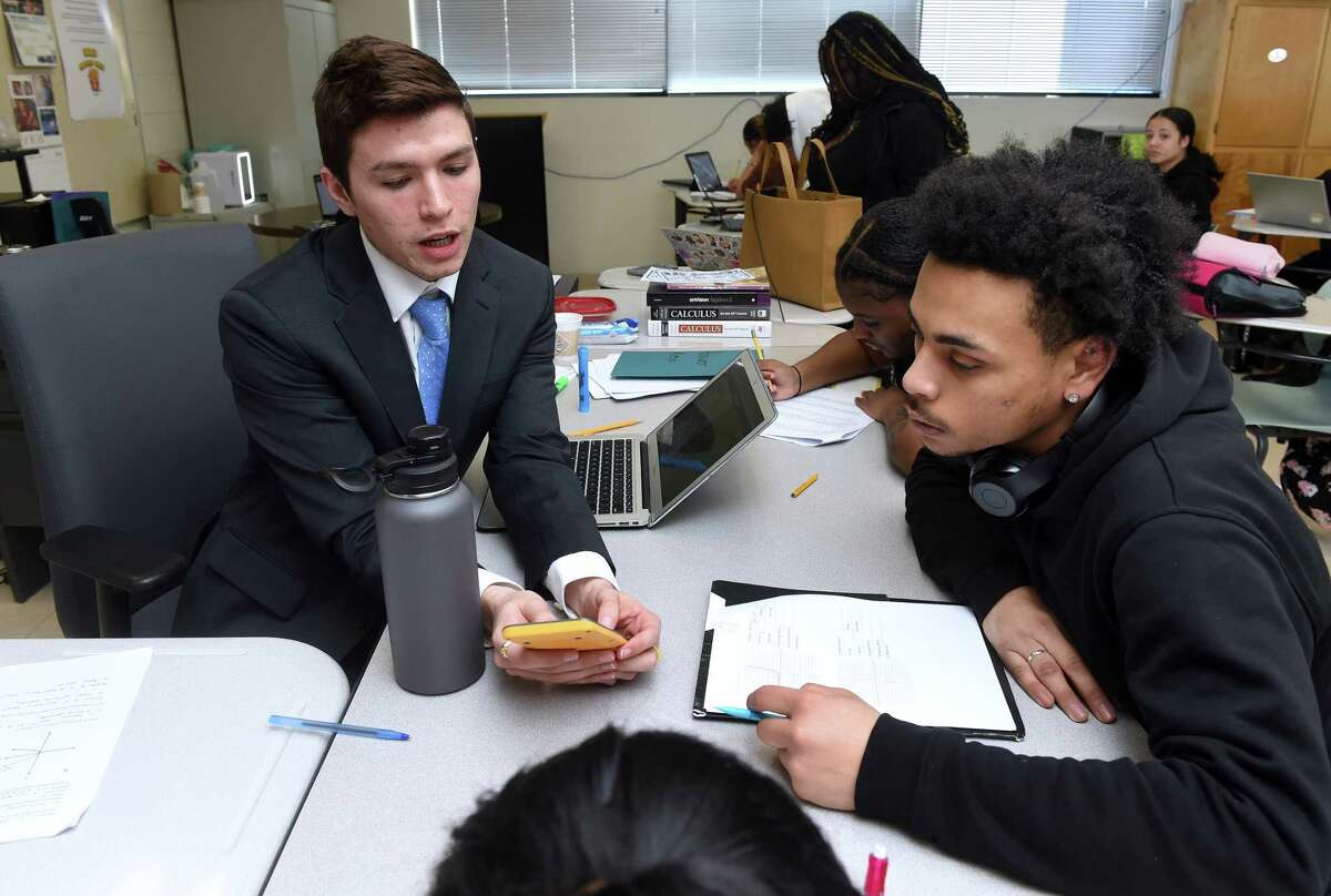 New Haven Teacher Recognized For modern Classroom Teaching Style