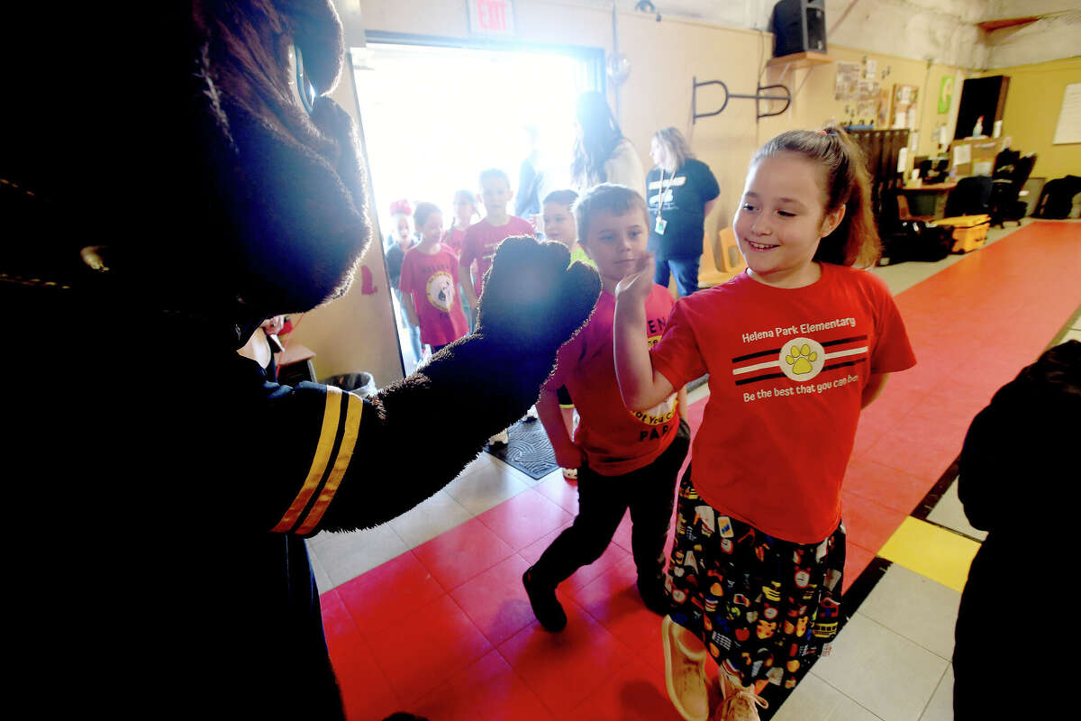 Helena Park Elementary teacher wins prestigious Milken Educator Award