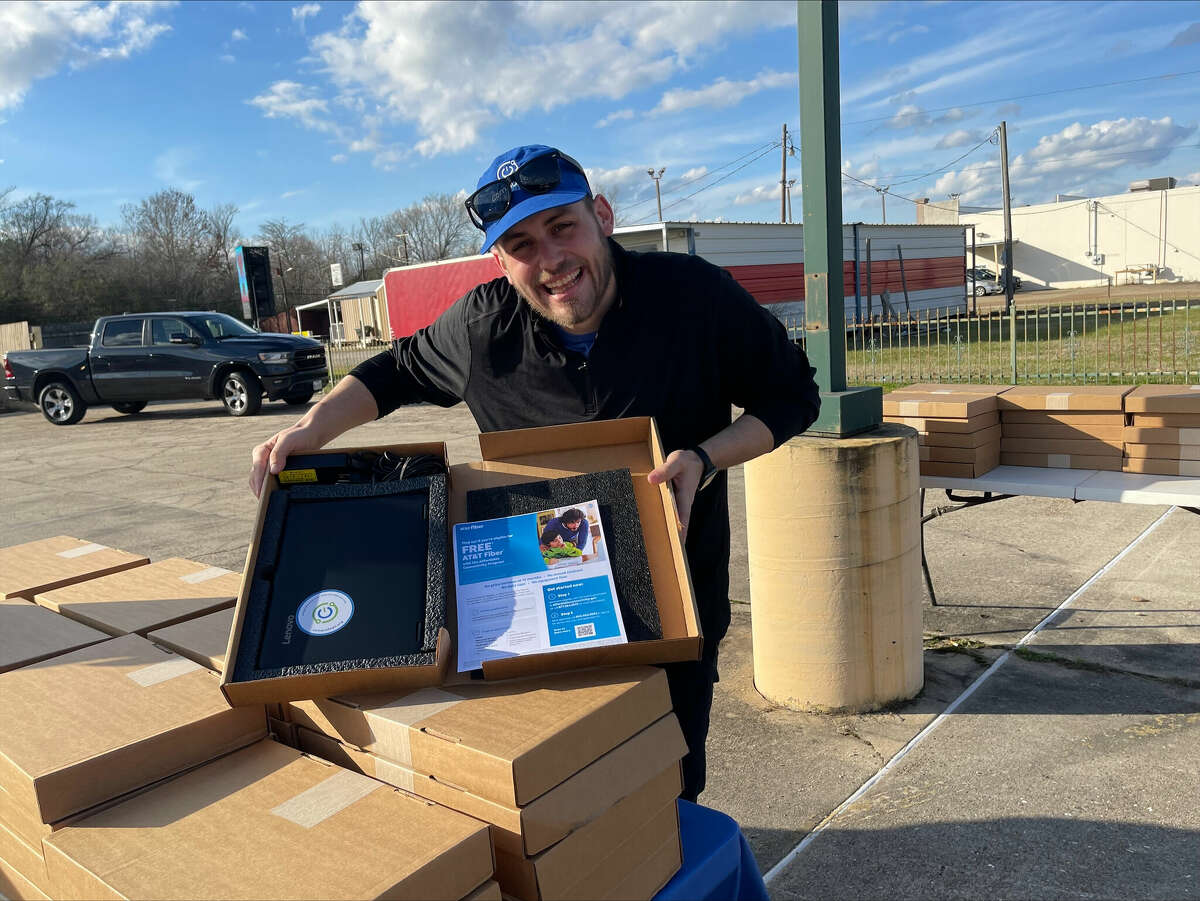 AT&T and Compudopt on Monday donated 100 laptops to Jasper students and families.
