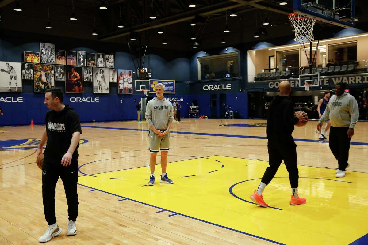 Warriors players and coaches practice at the Chase Center on San Francisco, Calif., on Friday, February 10, 2023.