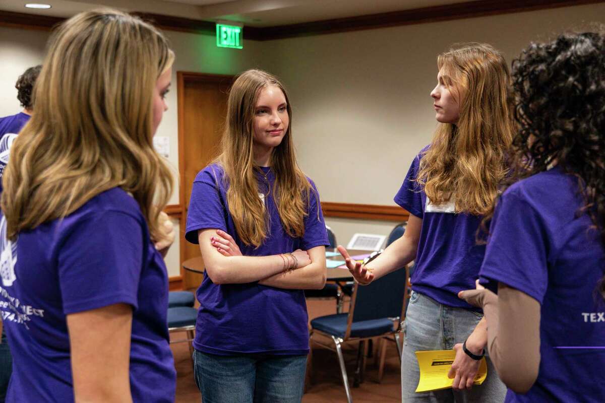 15ag Gril Sex - Texas Capitol training teaches teens dating violence prevention