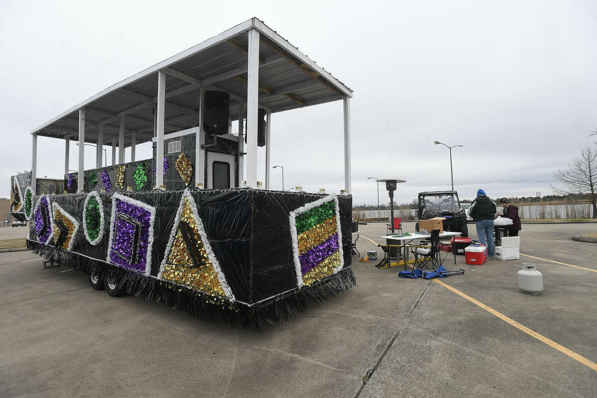 mardi gras parade beaumont