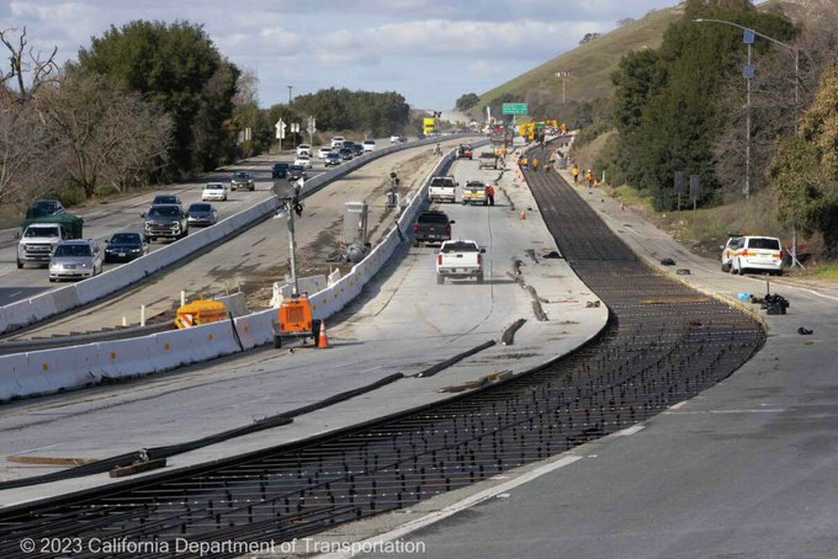 加州公路官员提醒驾车者，东湾680号州际公路的一段将因修路而关闭，直到周一早上。此前，这段临时关闭造成了周六的交通堵塞。