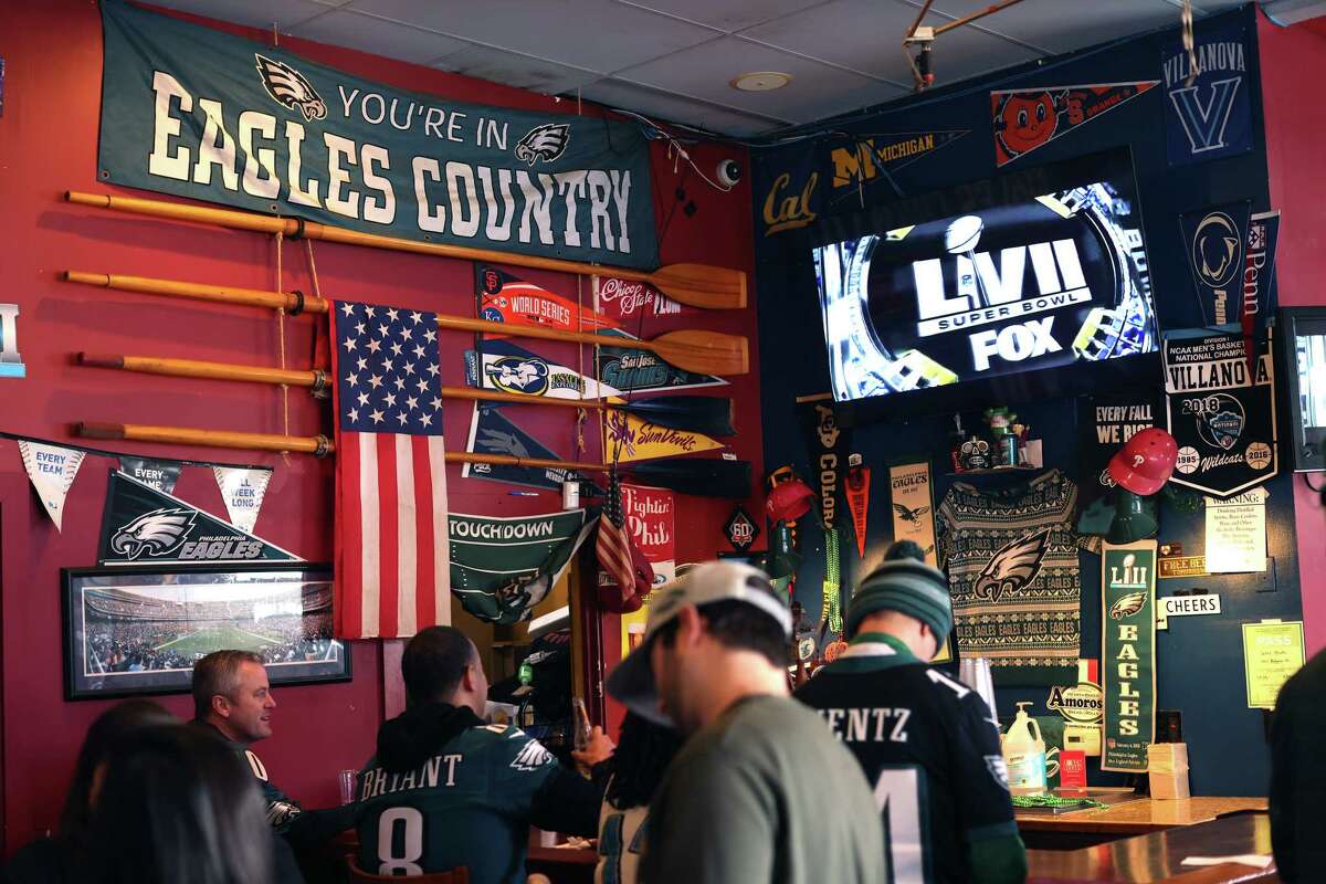 Super fan behind Philadelphia Eagles man cave preps for Super Bowl