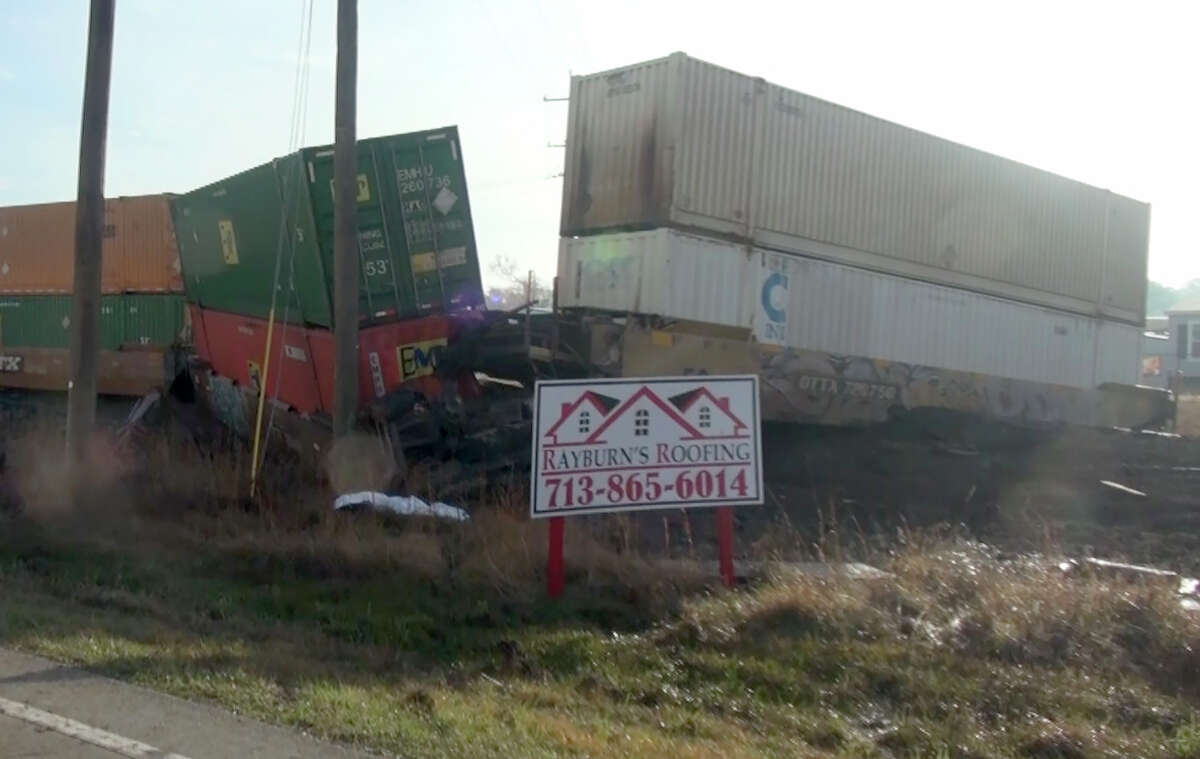 Splendora train derailment leaves one dead after trailer collision