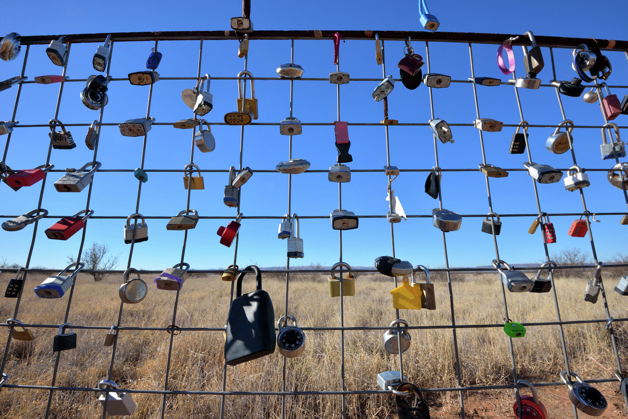 love-locks-and-places-across-the-globe-for-valentines-day
