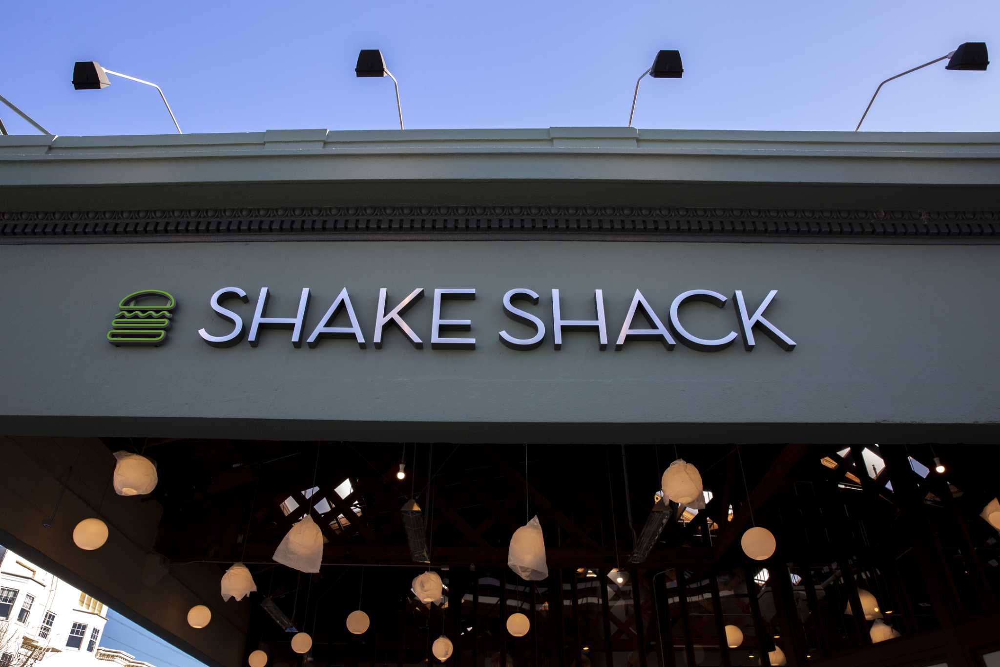 here-s-how-many-shake-shack-workers-were-laid-off-in-california