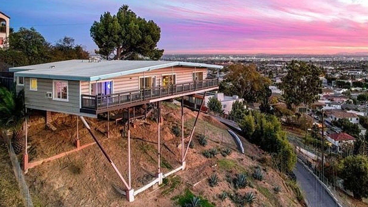 Stilt House From 90s Film Heat Hits LA Market For 1 6 Million