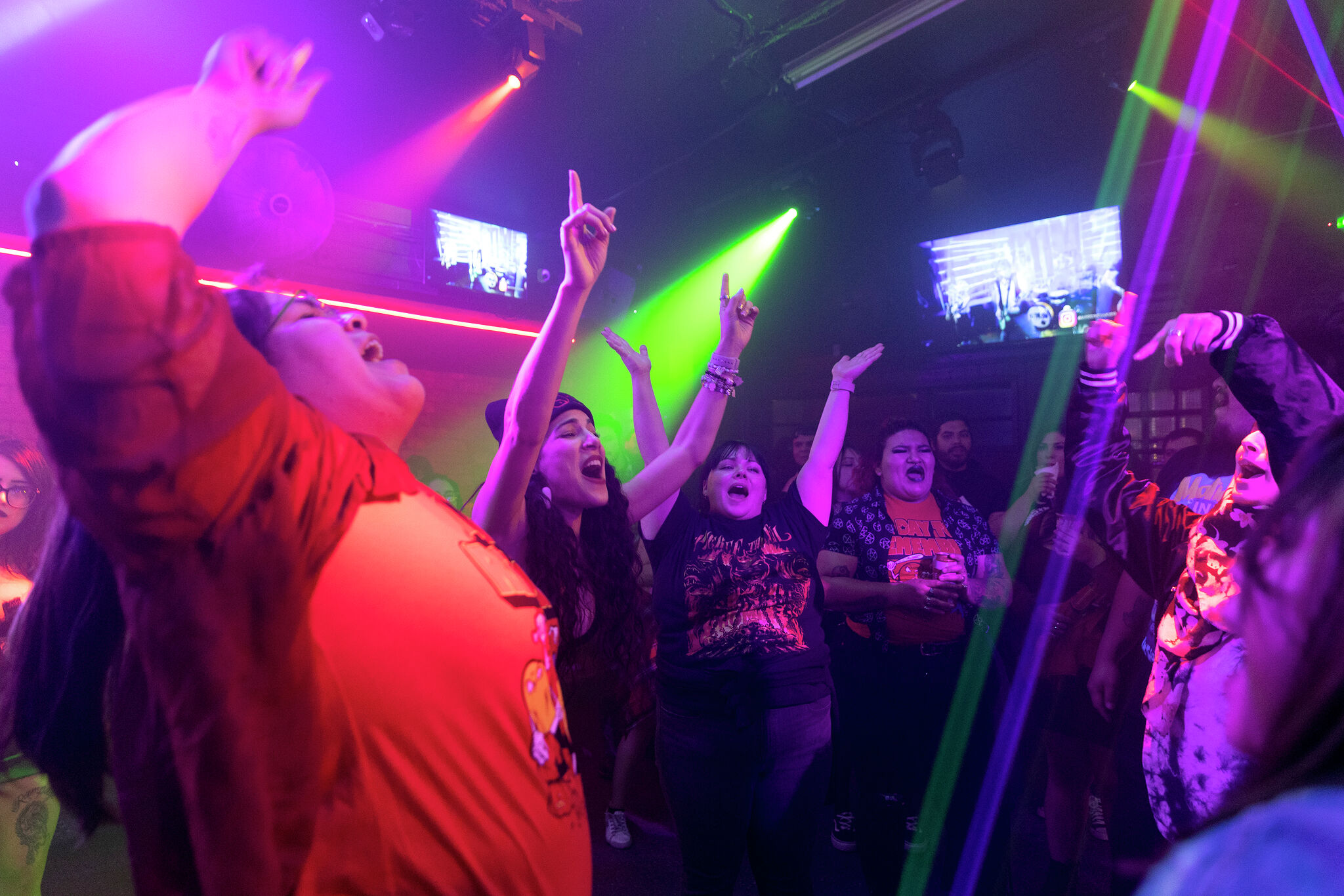 San Antonio is paying bars, clubs, restaurants to put a lid on noise