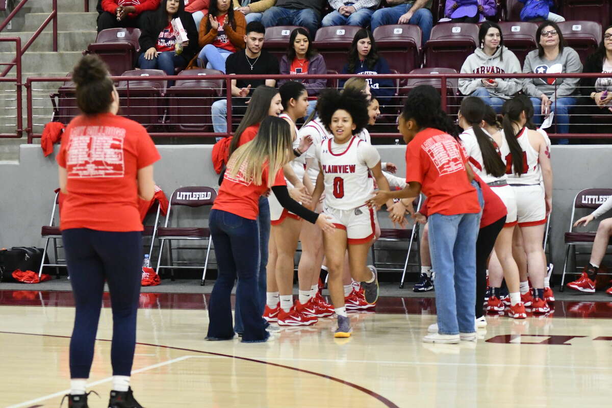 The Lady Bulldogs’ season came to a close Monday night in a loss to the No. 1 team in 5A, Lubbock Monterey.