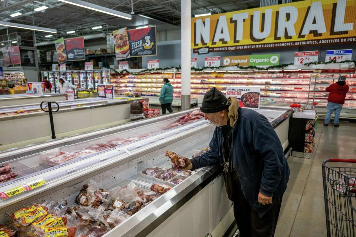 Texas Staples H-E-B, Buc-ee's Top Markets In Terms Of Visits, Traffic