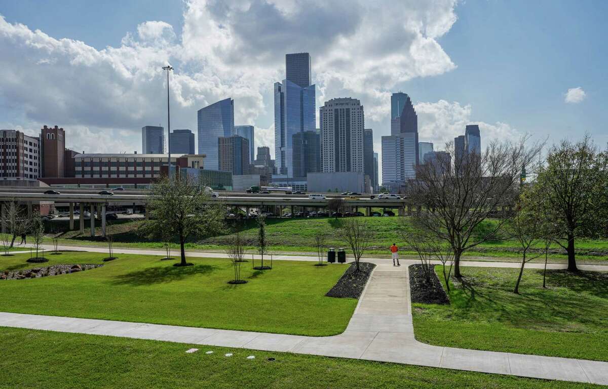 University of Houston Downtown opens center for student success