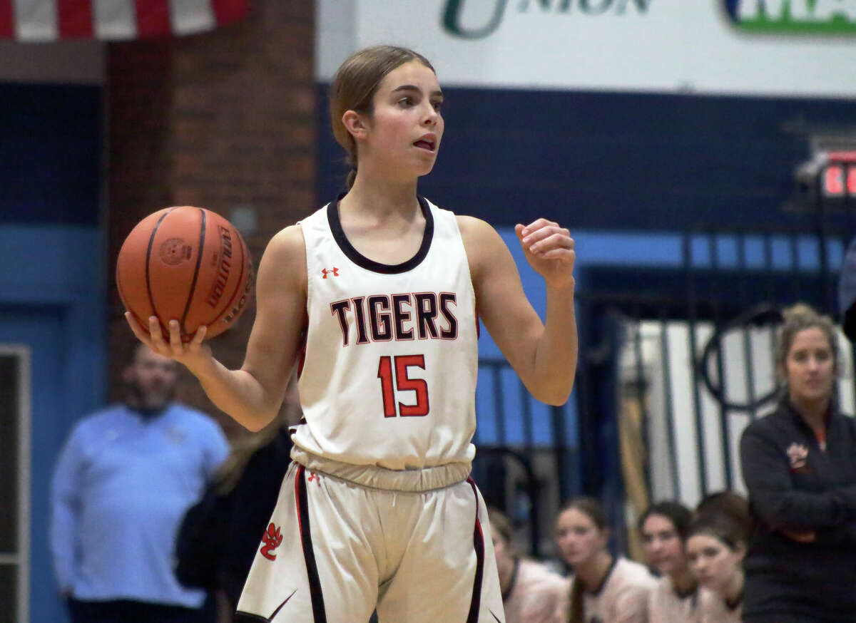 Blakely Hockett calls the play on offense during the Tigers' 37-35 loss to Belleville East in the Class 4A Belleville East Regional semifinals. 