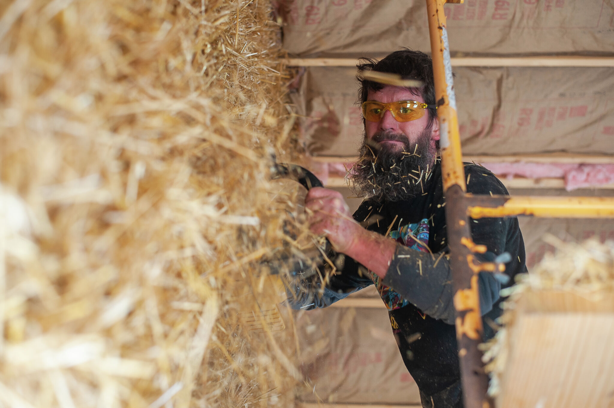 midland-county-resident-builds-straw-bale-house