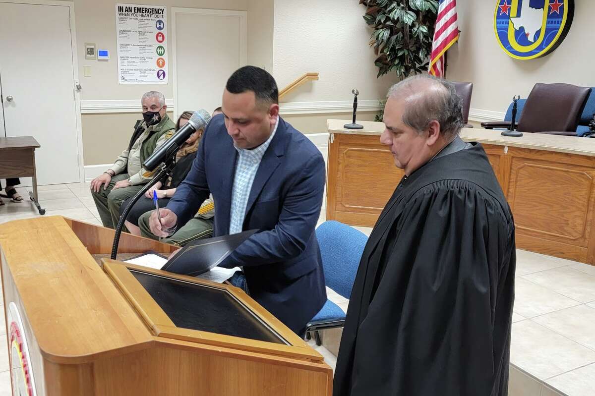 Gilbert Aguilar Jr. was sworn in as the newest member of UISD's Board of Trustees on Monday, Feb. 13, 2023.