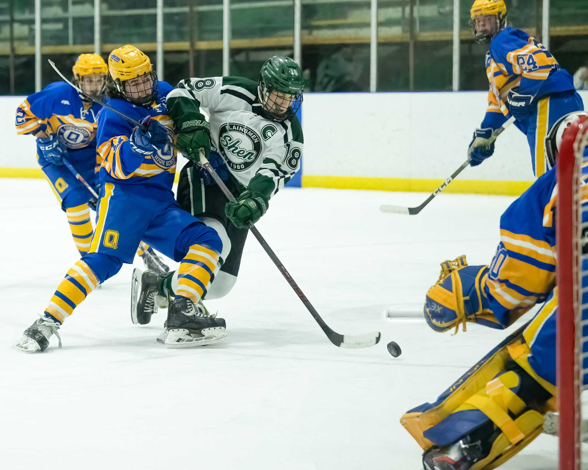 shenendehowa-boys-hockey-dominates-queensbury