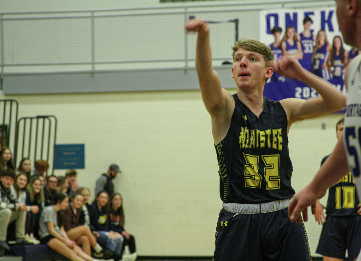 Manistee's Luke Senters (32) shoots a free throw against Onekama on Feb. 15, 2023 at Onekama Consolidated Schools. 