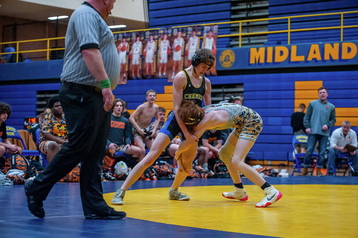 PHOTOS Midland High School grapples in regional wrestling tournament