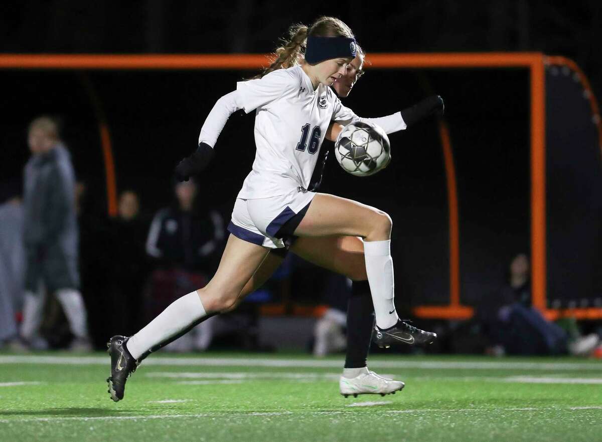 College Park's Crystal Percival (16), seen here last week, contributed two goals in the Cavaliers' win over Cleveland Tuesday night.