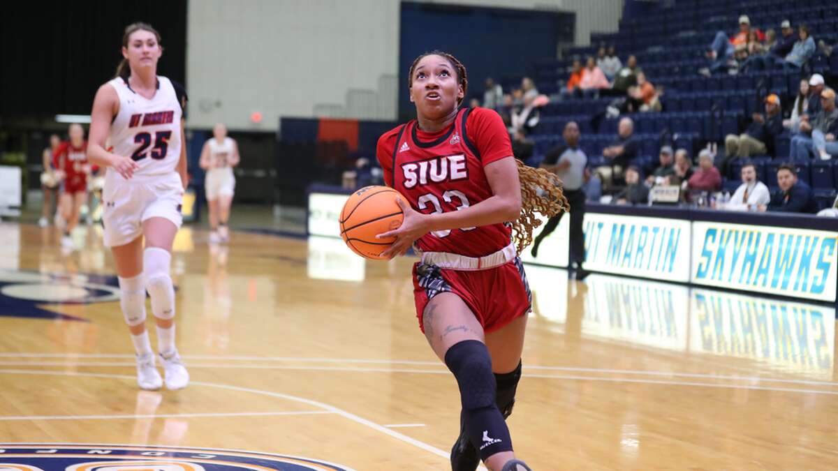 SIUE's KK Rodriguez drives to the basket against UT Martin on Thursday in Martin, Tennessee.