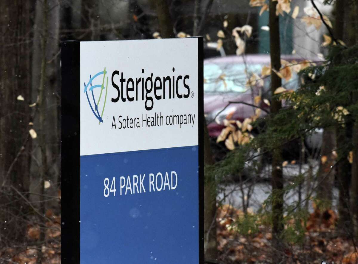 EPA wants to limit ethylene oxide emissions, use at Sterigenics plant