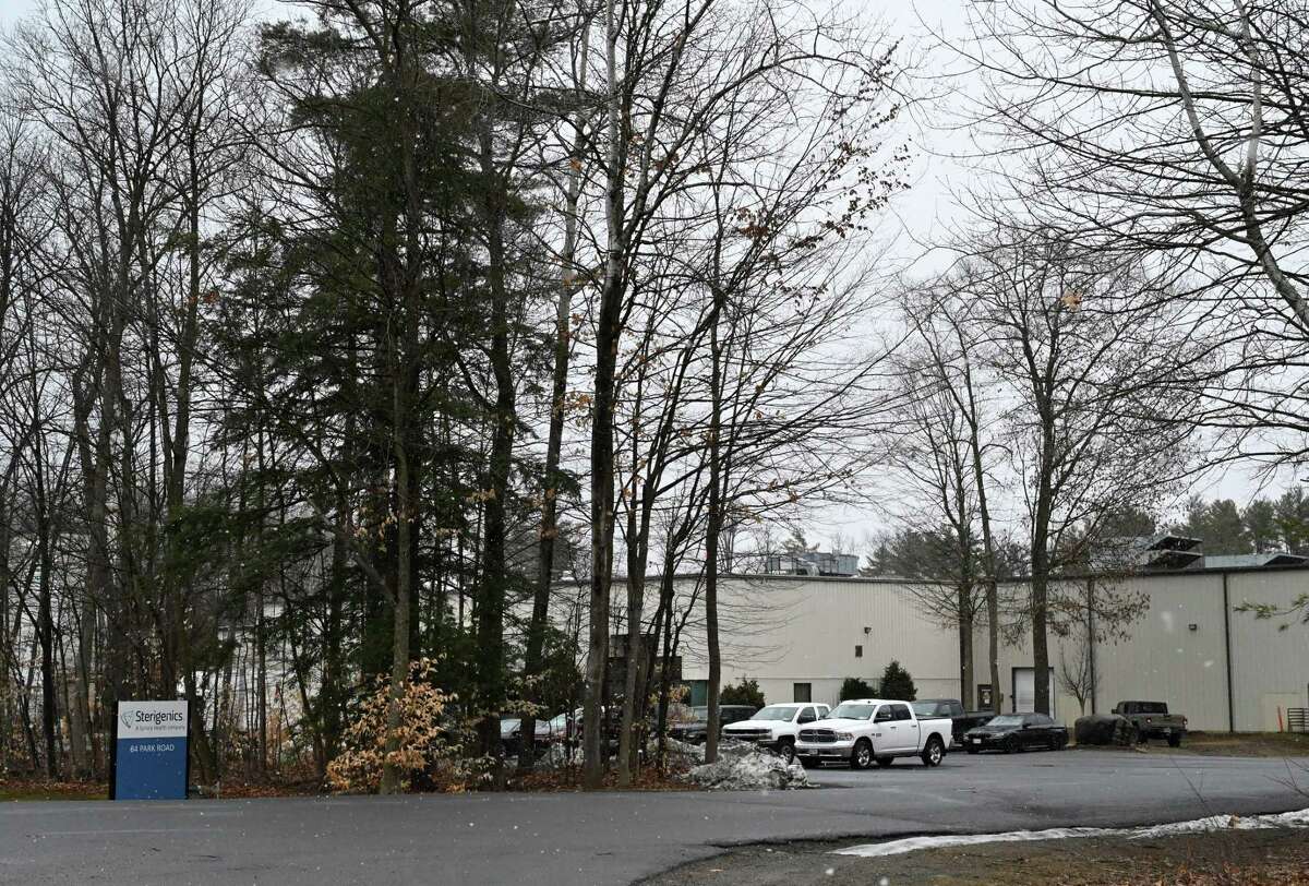 EPA wants to limit ethylene oxide emissions, use at Sterigenics plant