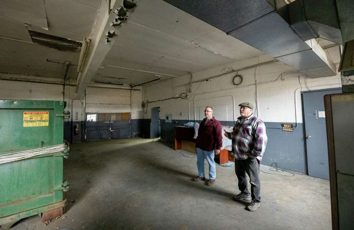 Poestenkill and Sand Lake working together to build dog shelter