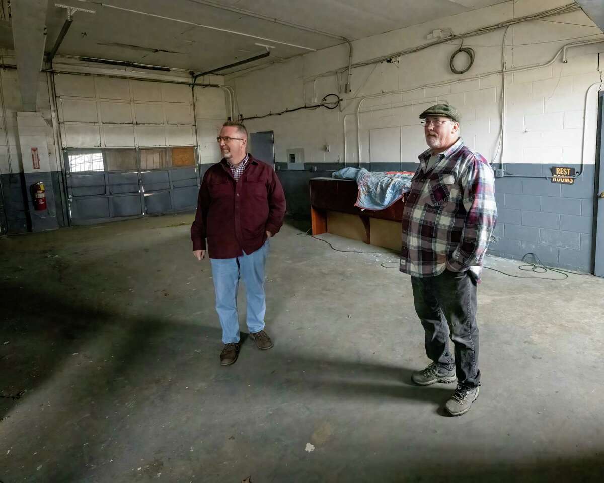 Poestenkill and Sand Lake working together to build dog shelter